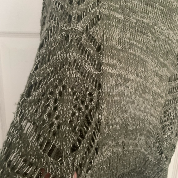 Urban Outfitters Knit Sweater - Picture 2 of 4